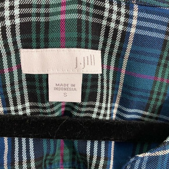 J Jill Cute Plaid Shirt Split Vneck-banded collar Long sleeve asymmetric hem - Picture 5 of 10